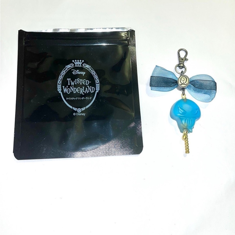 Q-Pot Twisted Wonderland Idia Shroud charm bag charm